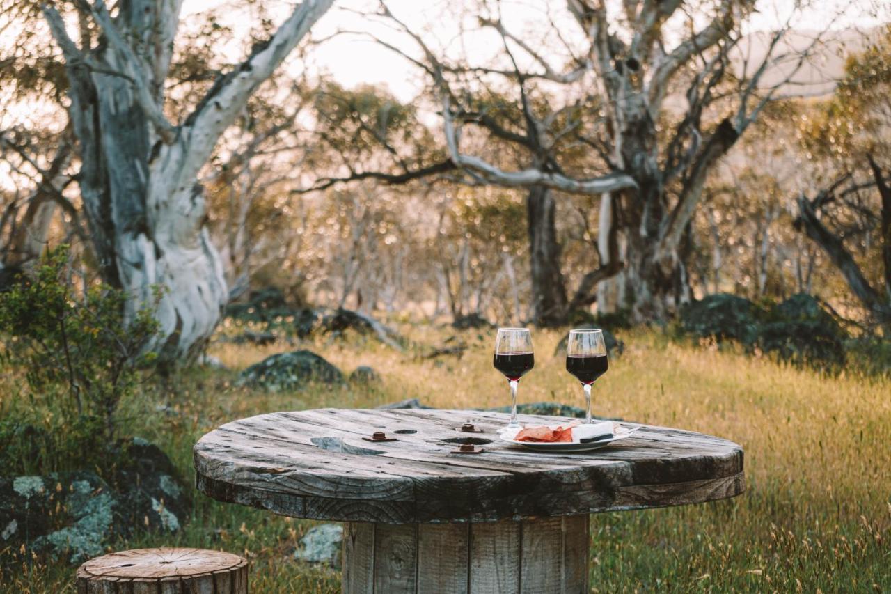 Big Yard Escapes - Two Off-Grid Tiny Houses On The Mowamba River Jindabyne Exterior photo
