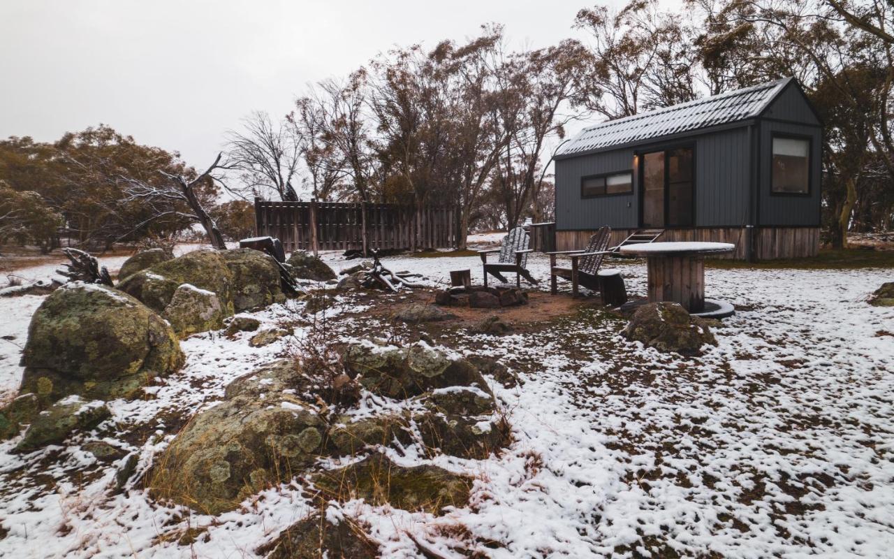 Big Yard Escapes - Two Off-Grid Tiny Houses On The Mowamba River Jindabyne Exterior photo