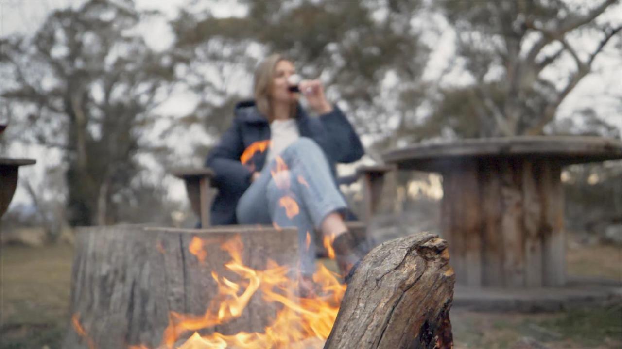 Big Yard Escapes - Two Off-Grid Tiny Houses On The Mowamba River Jindabyne Exterior photo
