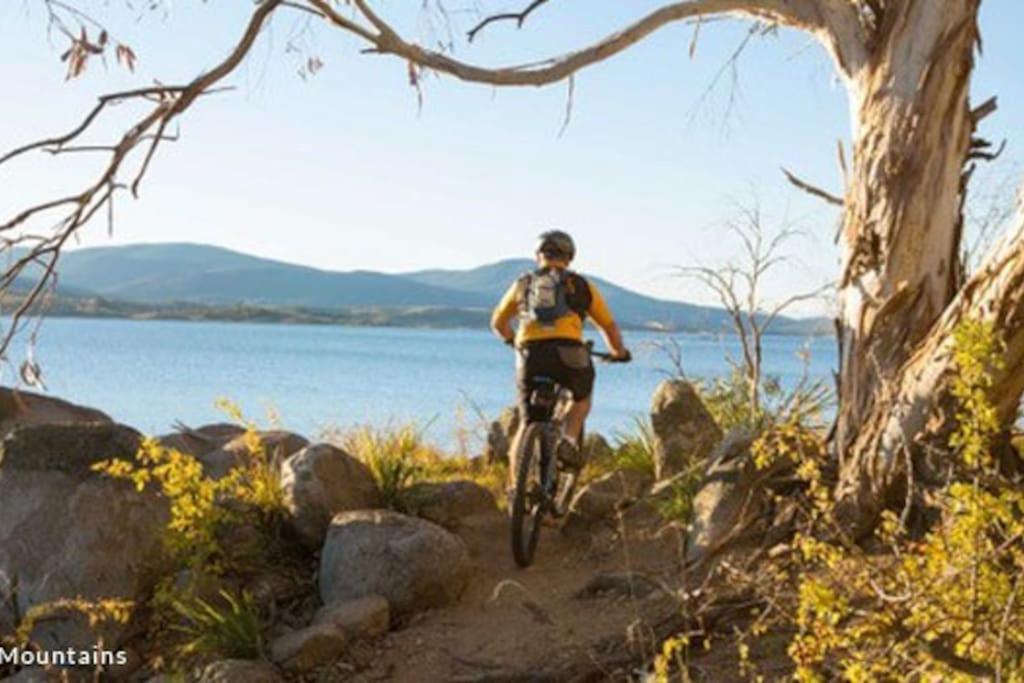 Big Yard Escapes - Two Off-Grid Tiny Houses On The Mowamba River Jindabyne Exterior photo